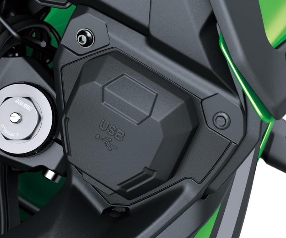 USB plug for Kawasaki Versys 650 (22-) Original