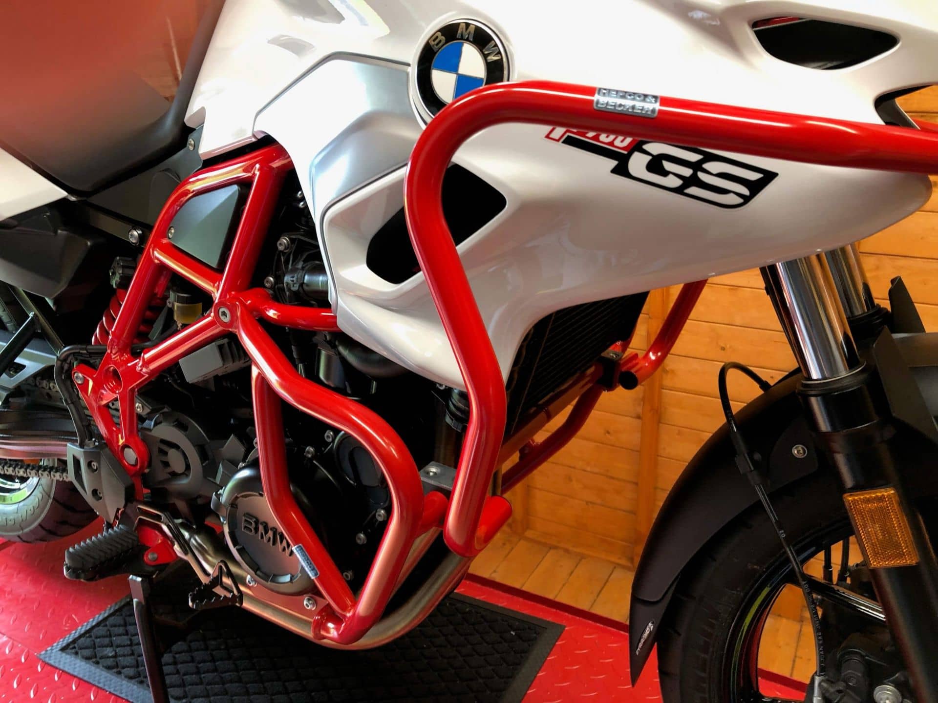Engine guard red for BMW F 800 GS (08-18) Hepco & Becker