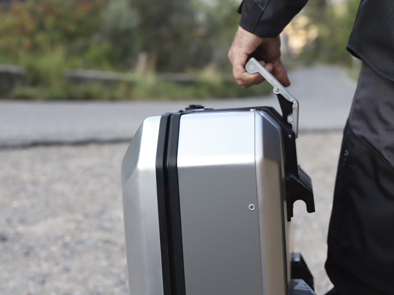 Shad side case Terra TR36, right, aluminum silver, 36 l