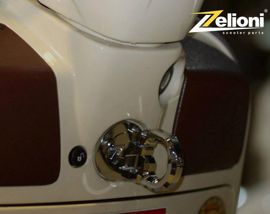 Luggage hook for Vespa GTS/GTS Super/GTV/GT 60/GT/GT L/S 50-300cc, chrome