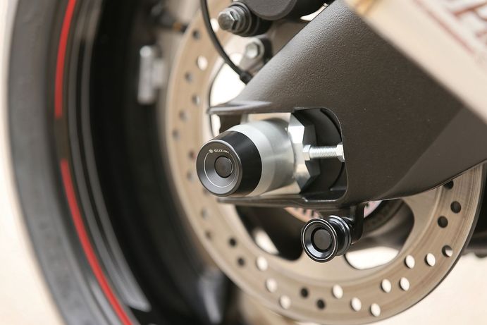 Axle protector rear wheel for Suzuki GSX-S1000 BJ. 2015-2017