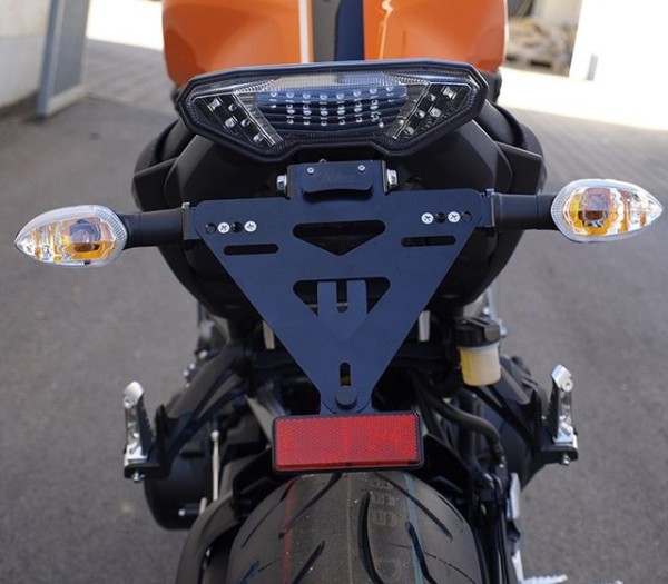 alpha Technik Kennzeichenhalter für Yamaha MT09/ABS; Typ RN29; Modelljahr 2013-2016