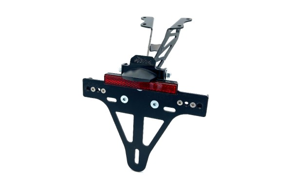alpha Technik Kennzeichenhalter für Yamaha MT09 / Tracer 900, Typ RN29 / RN43 / RN57 Modelljahr 2015