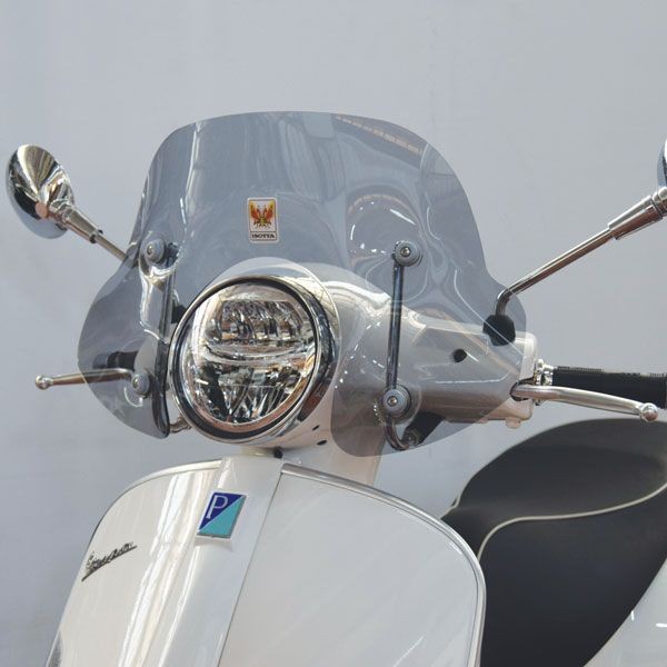 Windshield "Fashion" lightly tinted for Vespa GTS 125 / 300 (19-22)