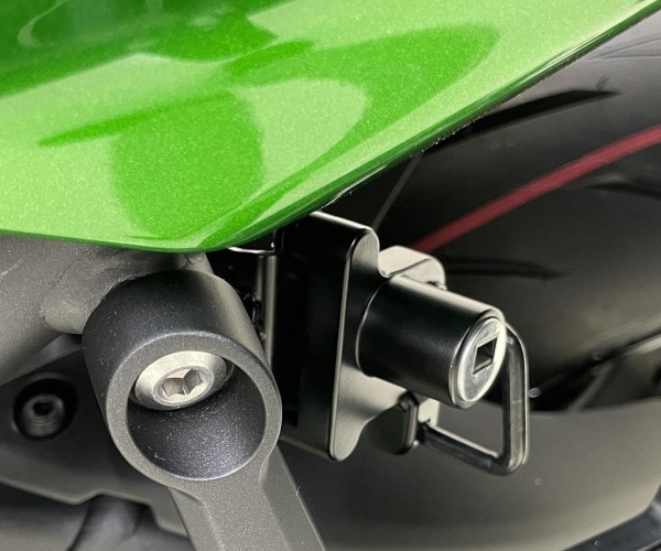 Helmet lock kit for Kawasaki Ninja H2 SX /SE (22-) Original