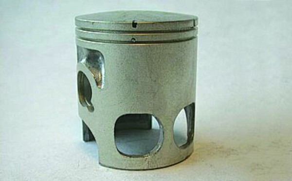 Tecnium cast iron piston