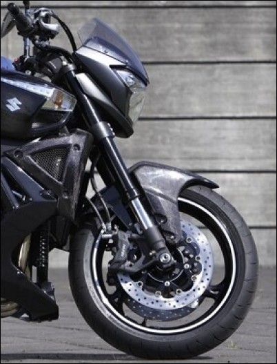 Front wheel cover, carbon for Suzuki GSX1300 B-King BJ. 2008-2011