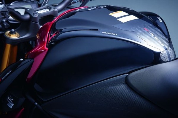 Tank protection film (transparent) for Suzuki GSX-S1000 BJ. 2015-2017